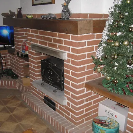 Typisches Mit Holzbefeuertem Kamin By Interhome Castellero