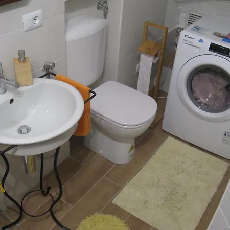 Typisches Mit Holzbefeuertem Kamin By Interhome *