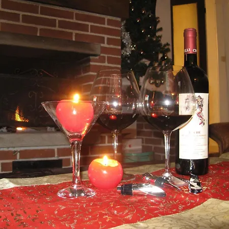 Typisches Mit Holzbefeuertem Kamin By Interhome