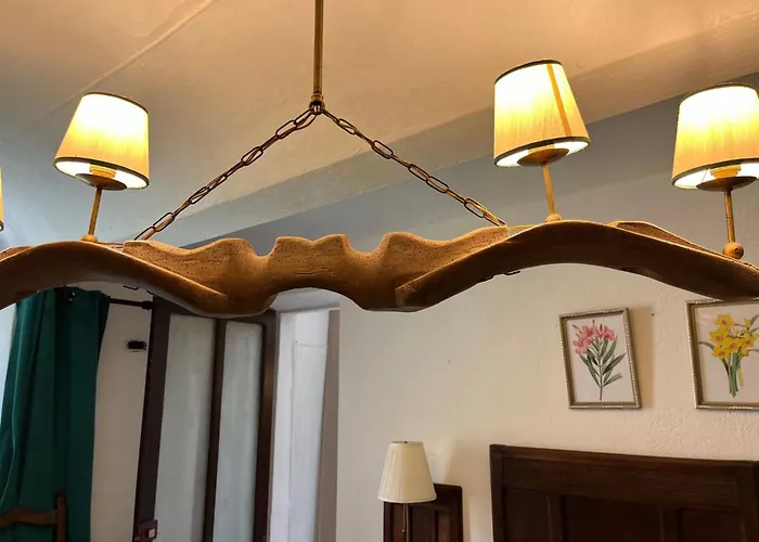 Typisches Mit Holzbefeuertem Kamin By Interhome * Castellero