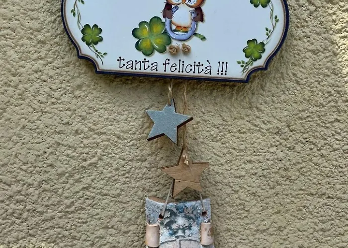 Typisches Mit Holzbefeuertem Kamin By Interhome 아파트 카스텔레로